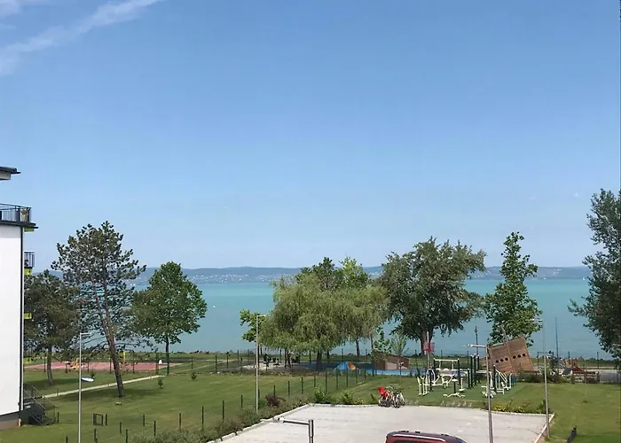 Apartment Optimist *